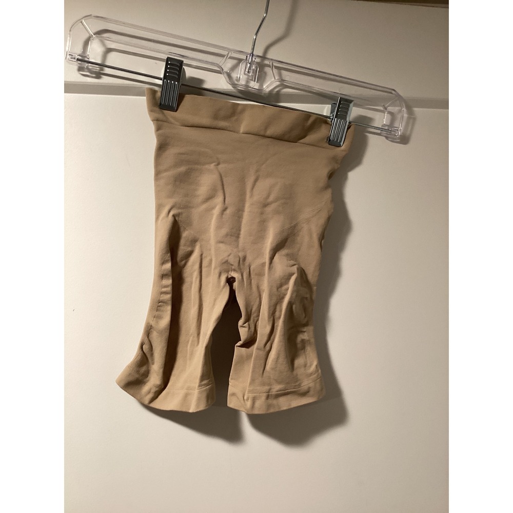 Skims Sculpting Short Mid Thigh Sand Beige High Waisted Shapewear S/P/CH